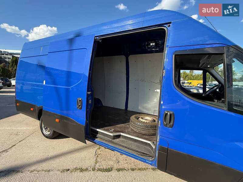 Грузовой фургон Iveco Daily 2019 в Киеве