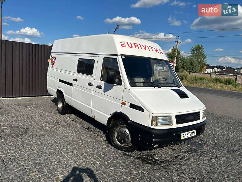 Лимузин Iveco Daily 1996 в Киеве