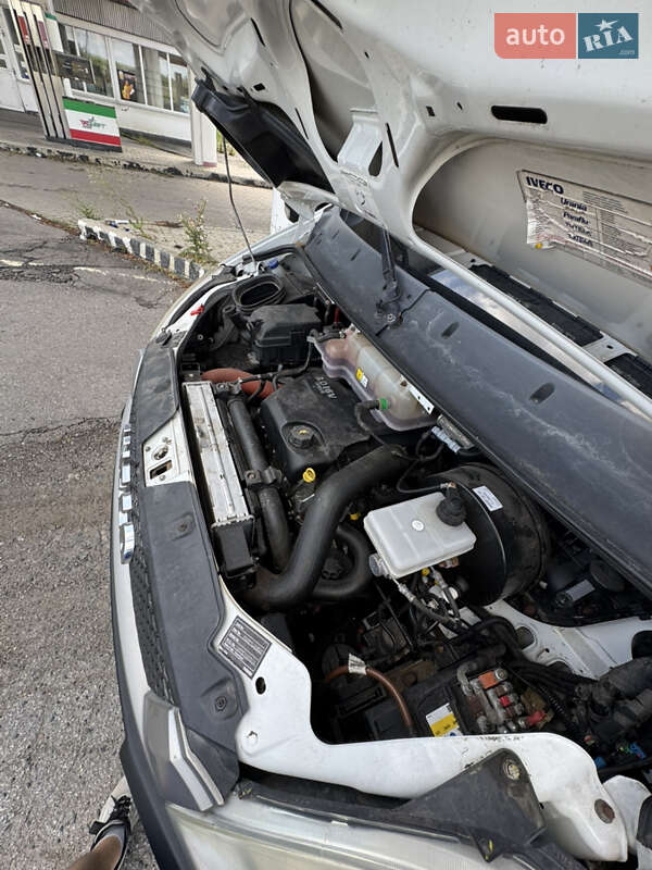 Эвакуатор Iveco Daily 2011 в Хороле