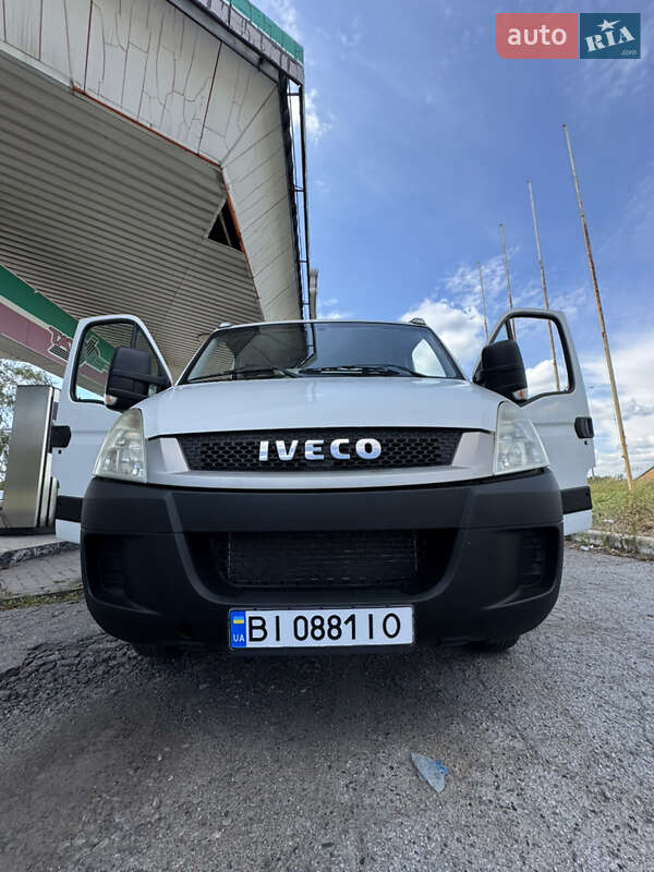 Эвакуатор Iveco Daily 2011 в Хороле