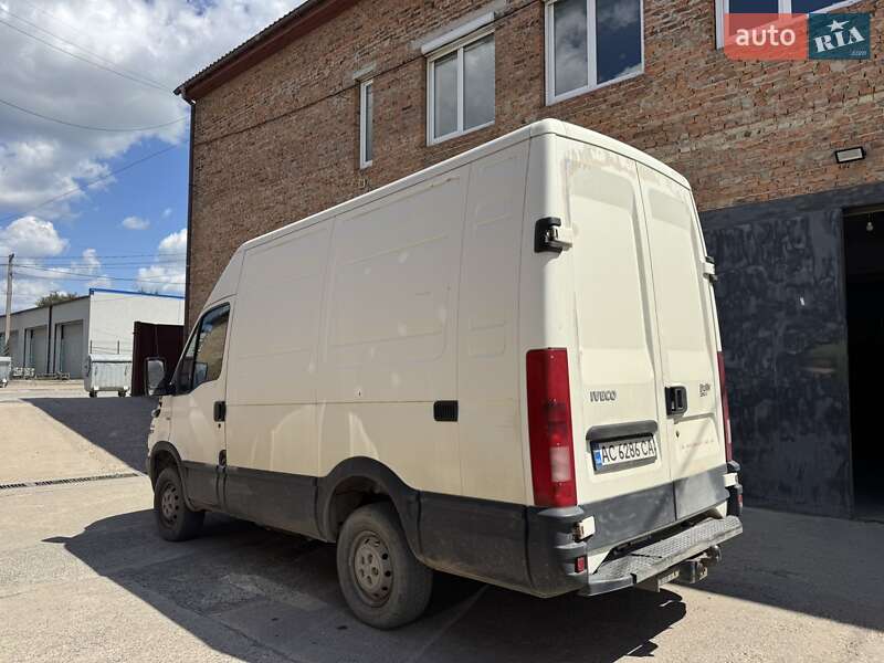 Грузовой фургон Iveco Daily 2006 в Луцке
