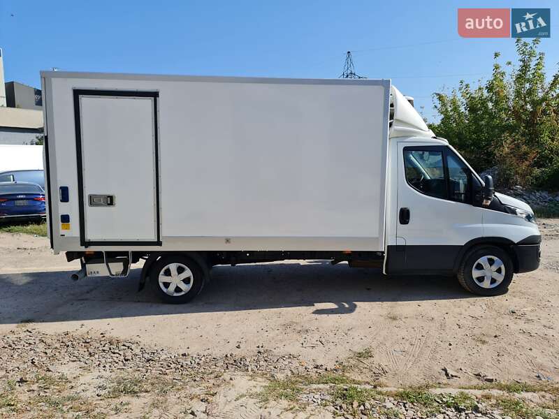 Грузовой фургон Iveco Daily 2017 в Ровно