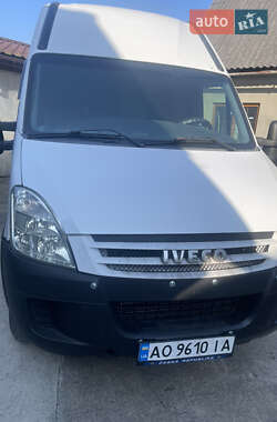 Грузовой фургон Iveco Daily 2007 в Буштыне