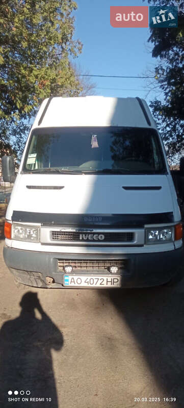 Микроавтобус Iveco Daily 2000 в 