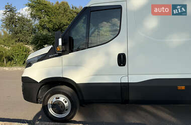 Вантажний фургон Iveco Daily 2016 в Львові