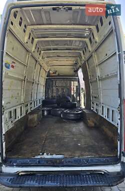 Грузовой фургон Iveco Daily 2009 в 