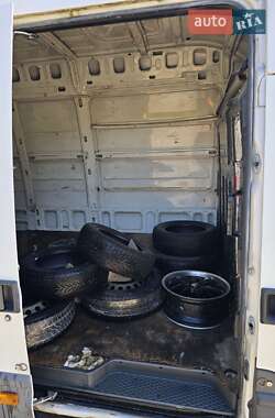 Грузовой фургон Iveco Daily 2009 в 
