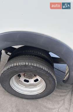Грузовой фургон Iveco Daily 2012 в 