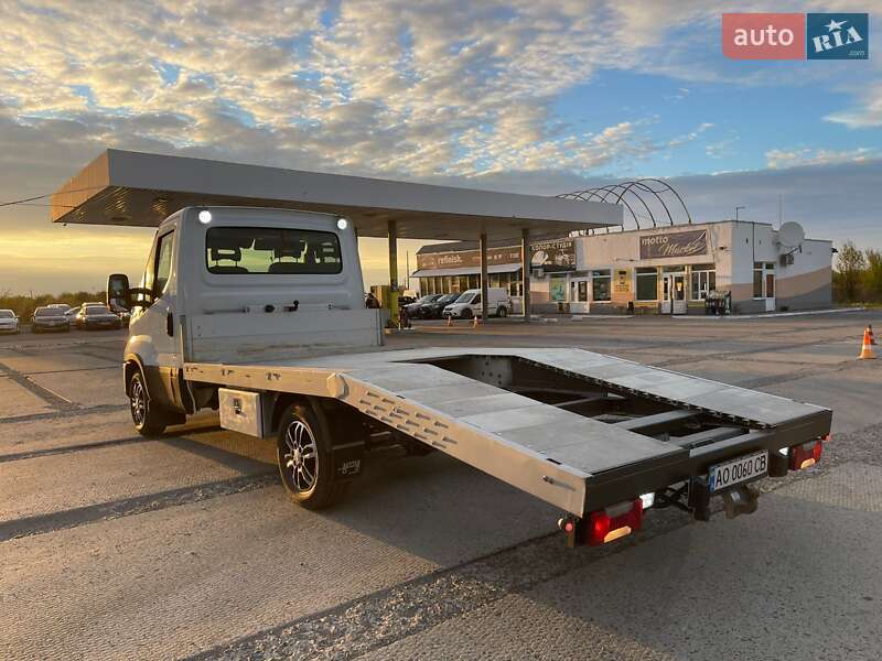 Автовоз Iveco Daily 2020 в Ужгороде