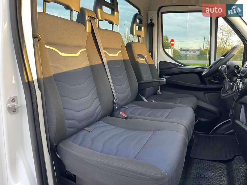 Автовоз Iveco Daily 2020 в Ужгороде