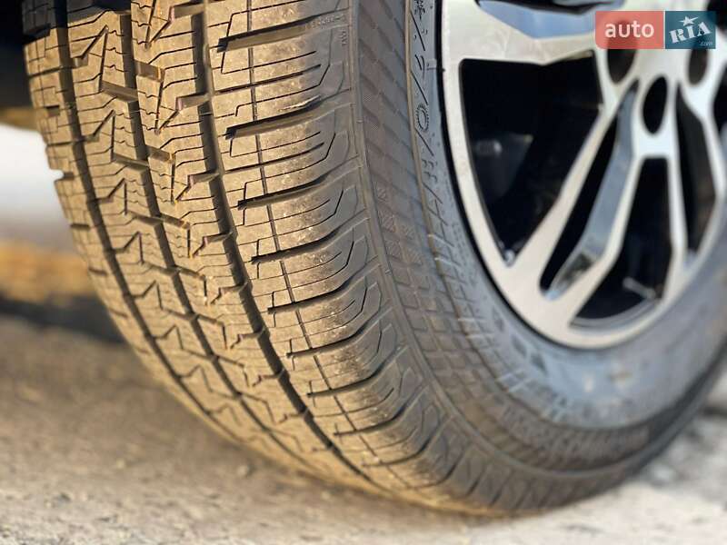 Автовоз Iveco Daily 2020 в Ужгороде