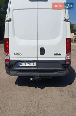Грузовой фургон Iveco Daily 2017 в 