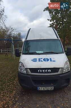 Грузовой фургон Iveco Daily 2013 в Емильчине