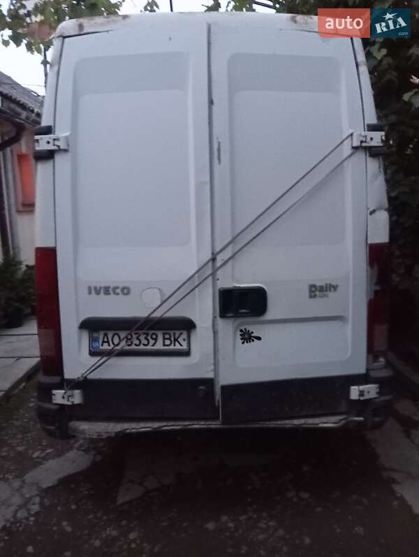Вантажний фургон Iveco Daily 2005 в Виноградові фото 3 Вантажний фургон Iveco Daily 2005 в Виноградові