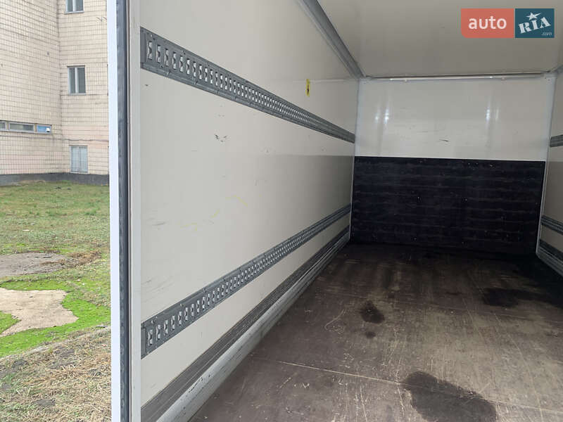 Грузовой фургон Iveco Daily 2017 в Киеве