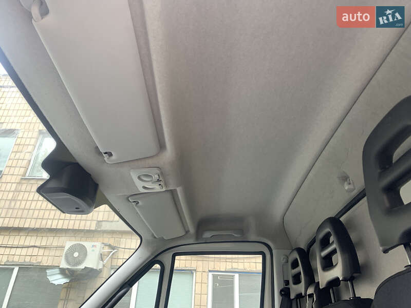 Грузовой фургон Iveco Daily 2017 в Киеве