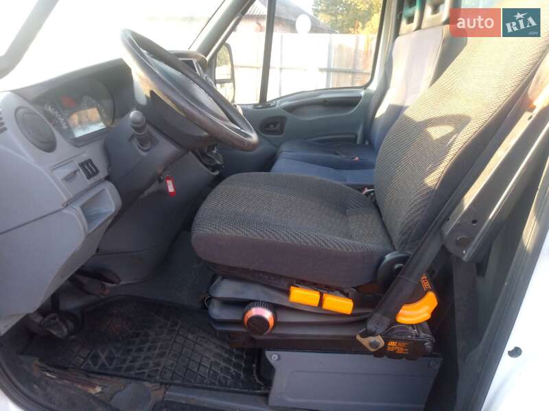 Вантажний фургон Iveco Daily 2008 в Харкові