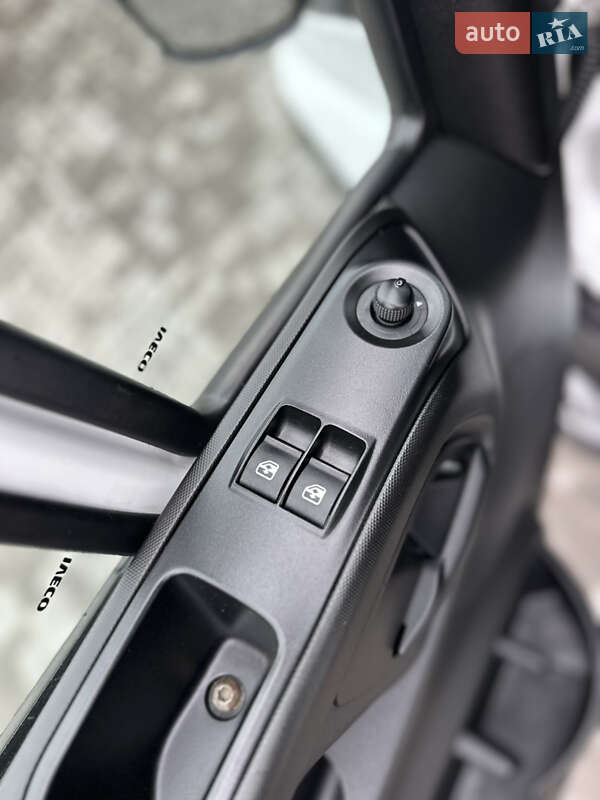 Эвакуатор Iveco Daily 2019 в Запорожье