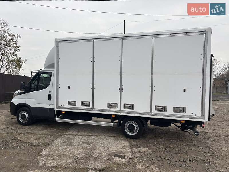 Вантажний фургон Iveco Daily 2018 в Нововолинську