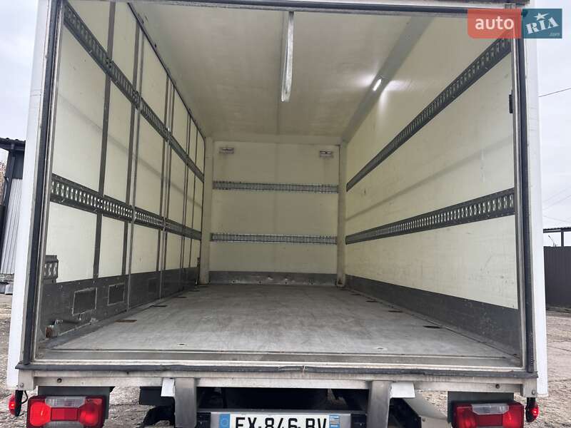 Вантажний фургон Iveco Daily 2018 в Нововолинську