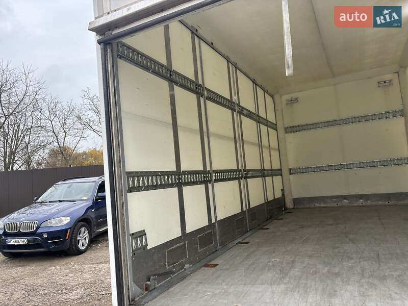 Вантажний фургон Iveco Daily 2018 в Нововолинську