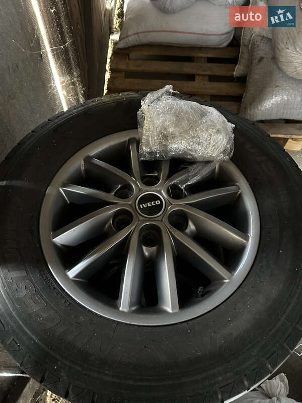 Грузовой фургон Iveco Daily 2019 в Кельменцах