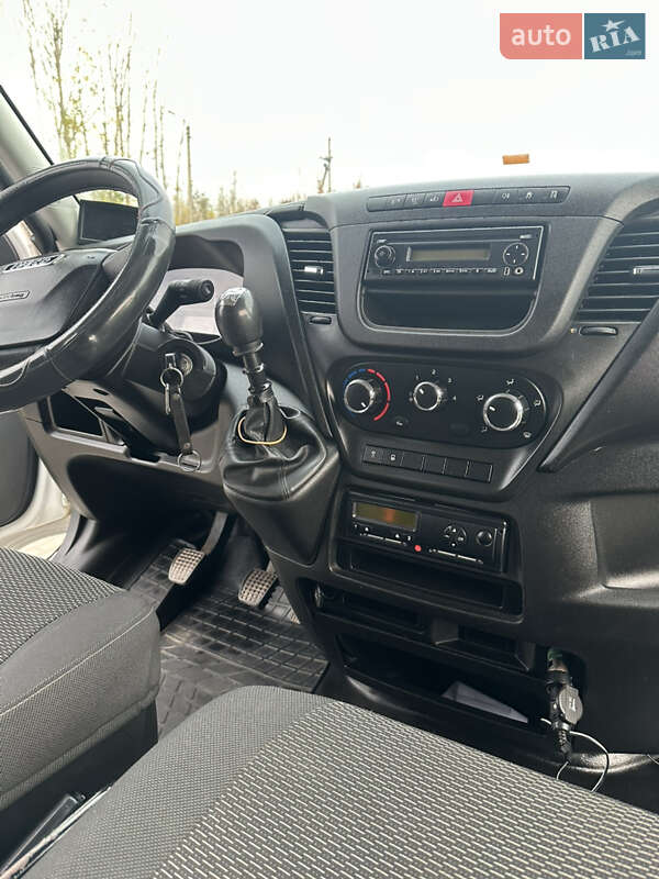 Вантажний фургон Iveco Daily 2015 в Ковелі