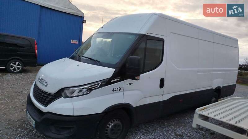 Грузовой фургон Iveco Daily 2021 в Нововолынске