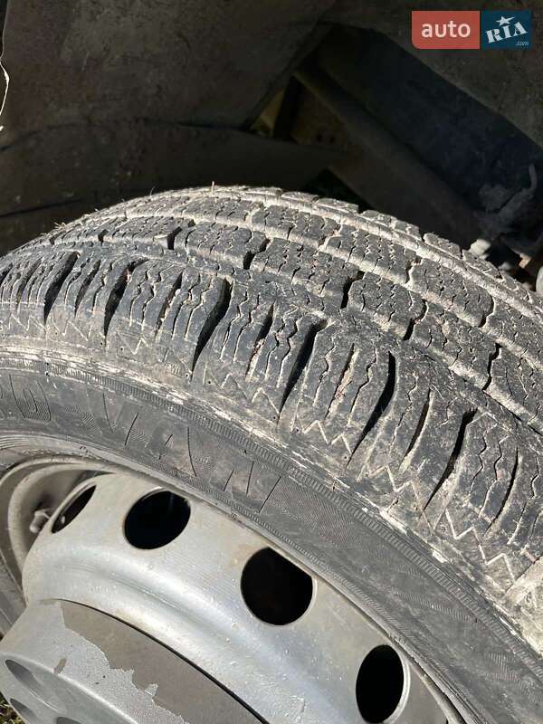 Грузопассажирский фургон Iveco Daily 2000 в Львове