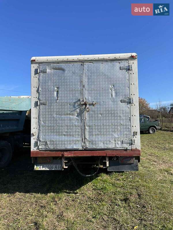 Грузопассажирский фургон Iveco Daily 2000 в Львове