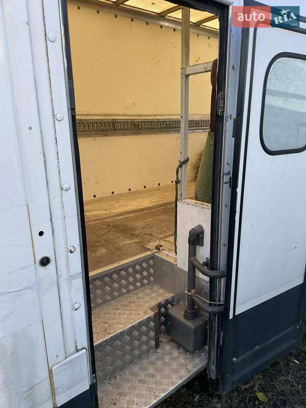 Грузопассажирский фургон Iveco Daily 2000 в Львове