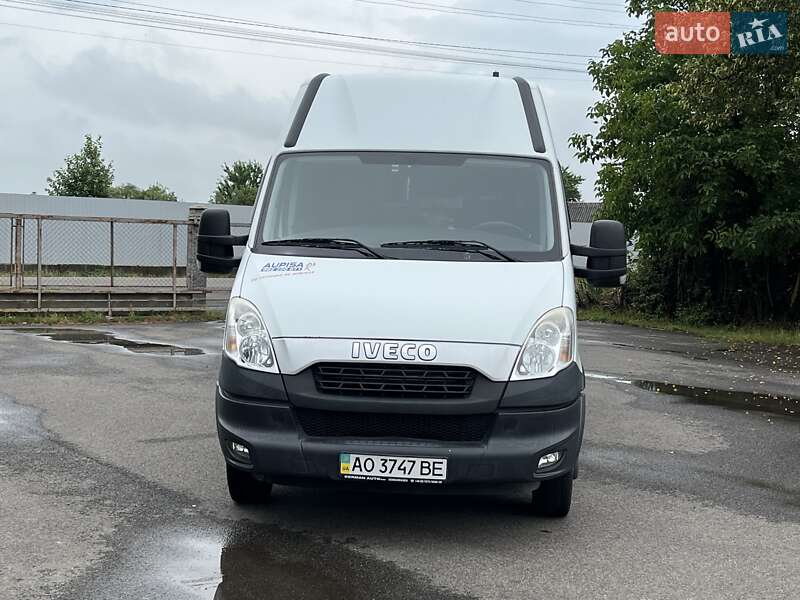 Грузовой фургон Iveco Daily 2012 в Мукачево