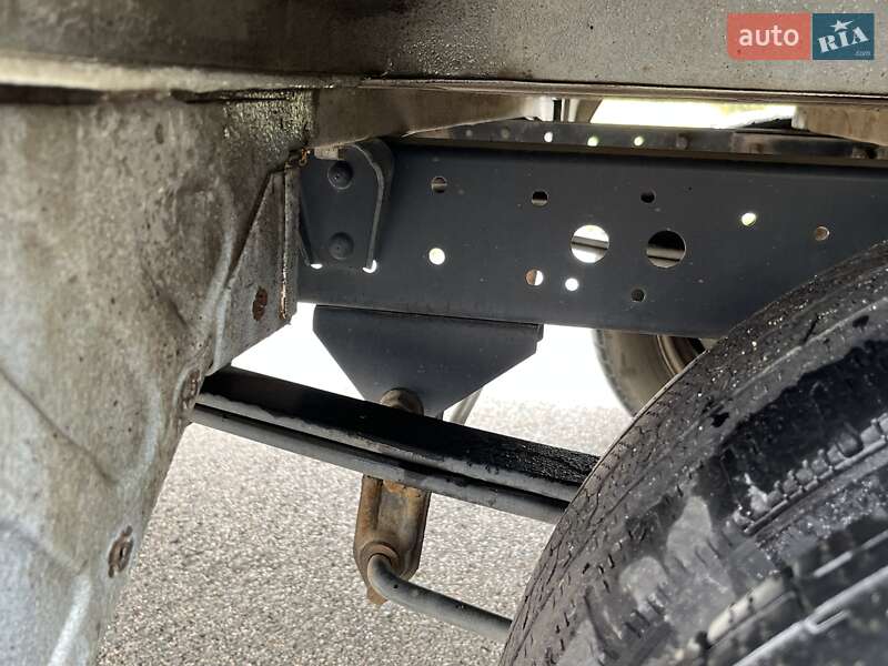 Грузовой фургон Iveco Daily 2012 в Мукачево