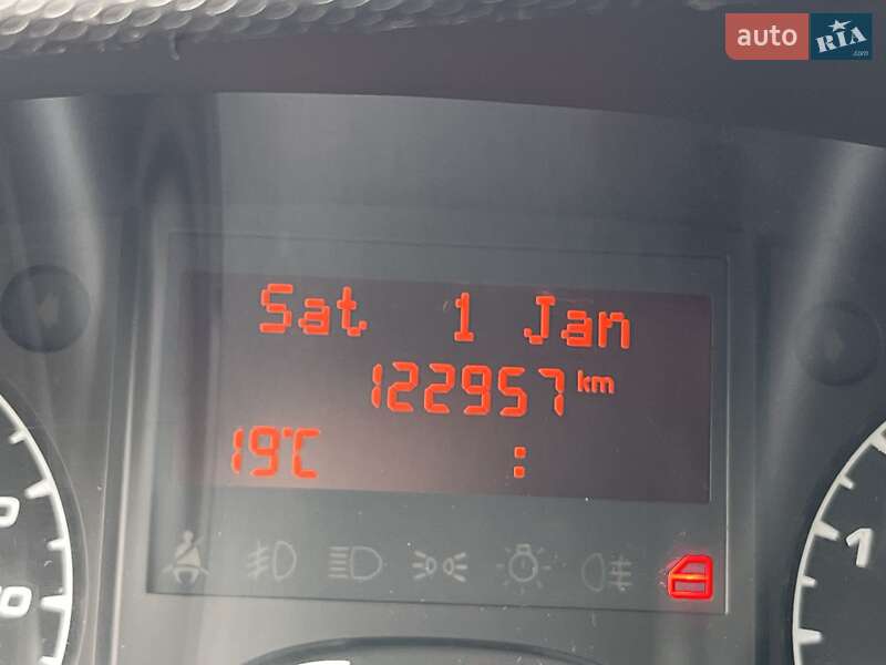 Грузовой фургон Iveco Daily 2012 в Мукачево