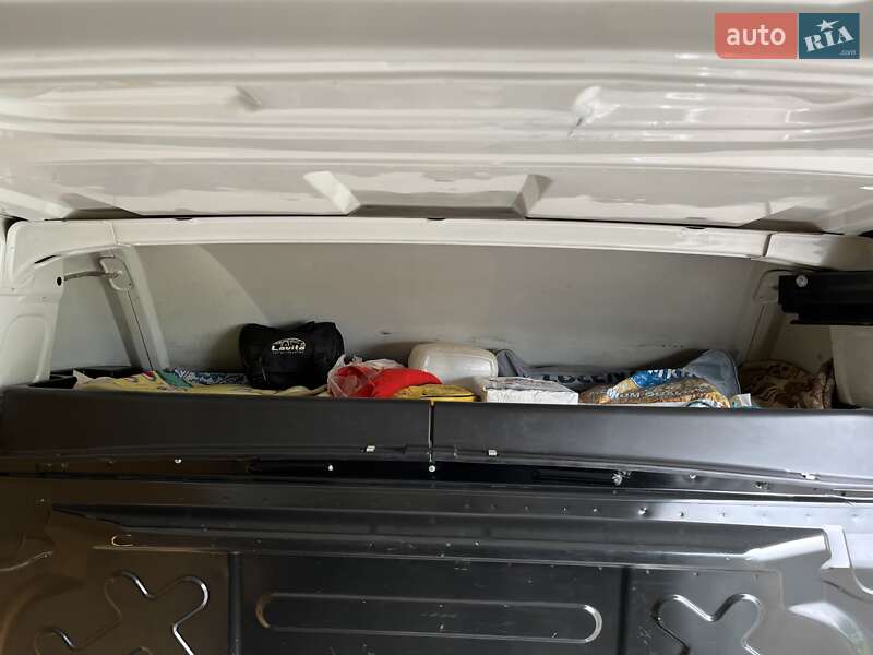 Грузовой фургон Iveco Daily 2012 в Мукачево