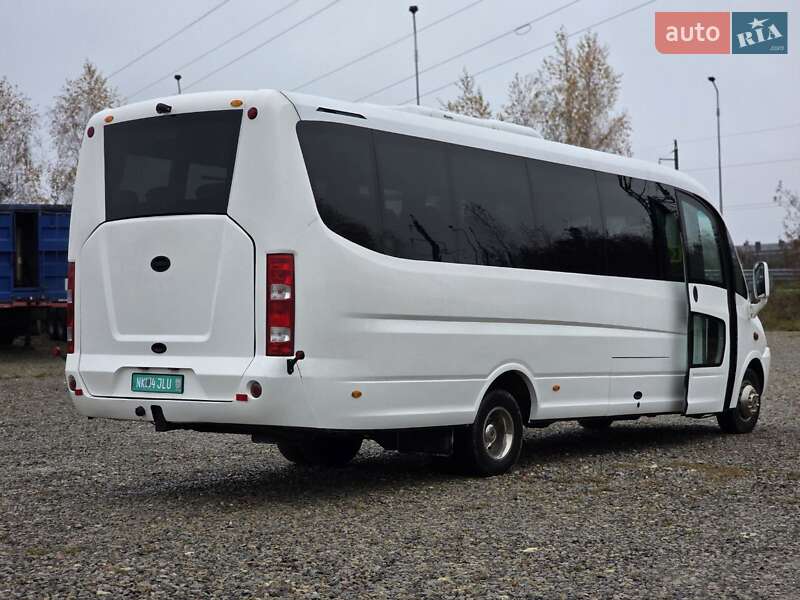 Микроавтобус Iveco Daily 2010 в Тернополе