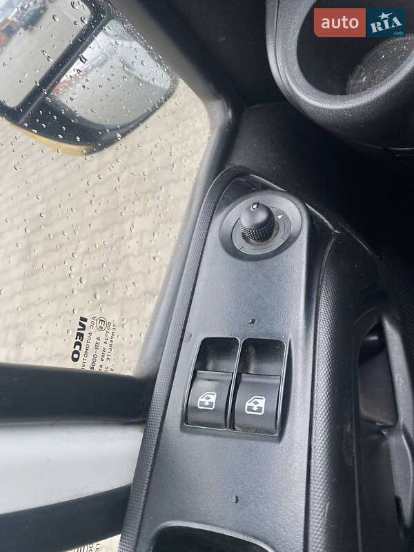 Вантажний фургон Iveco Daily 2019 в Львові