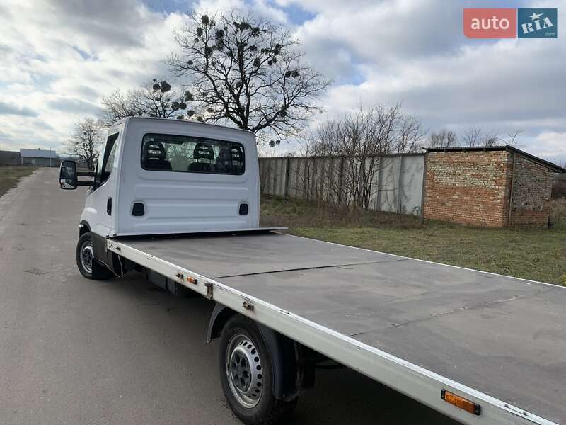 Вантажний фургон Iveco Daily 2016 в Золочеві