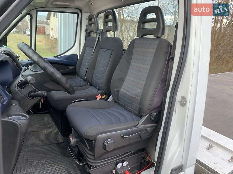 Вантажний фургон Iveco Daily 2016 в Золочеві