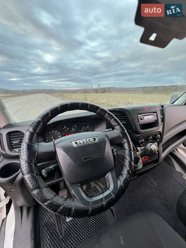Микроавтобус грузовой (до 3,5т) Iveco Daily 2015 в Луцке