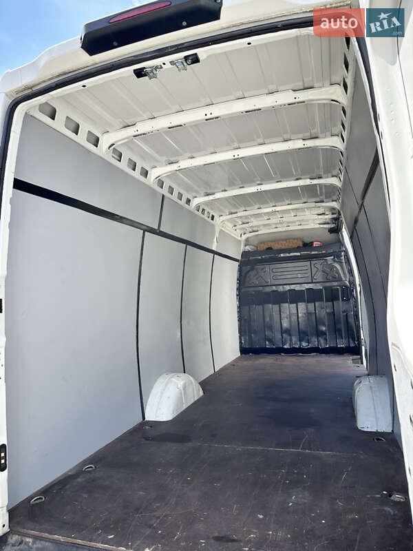 Грузовой фургон Iveco Daily 2018 в Киеве