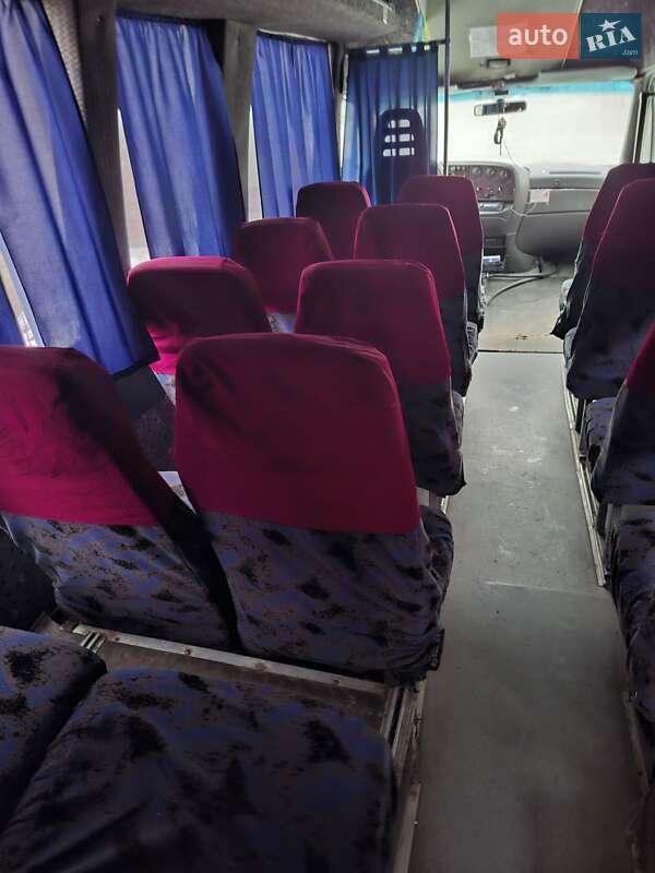 Мікроавтобус Iveco Daily 2002 в Конотопі