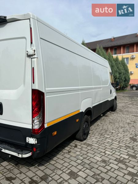 Вантажний фургон Iveco Daily 2015 в Самборі