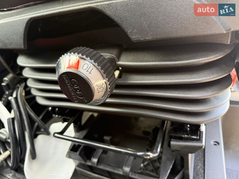 Грузовой фургон Iveco Daily 2018 в Луцке