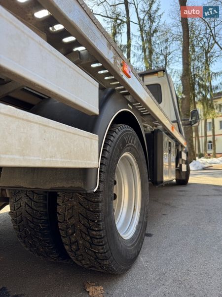 Эвакуатор Iveco Daily 2015 в Виннице