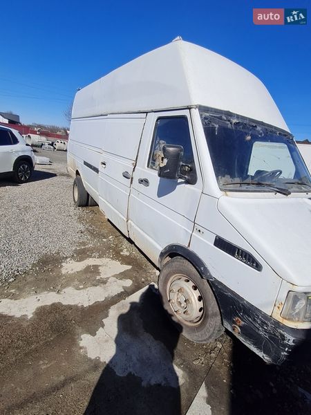 Грузовой фургон Iveco Daily 2000 в Черкассах