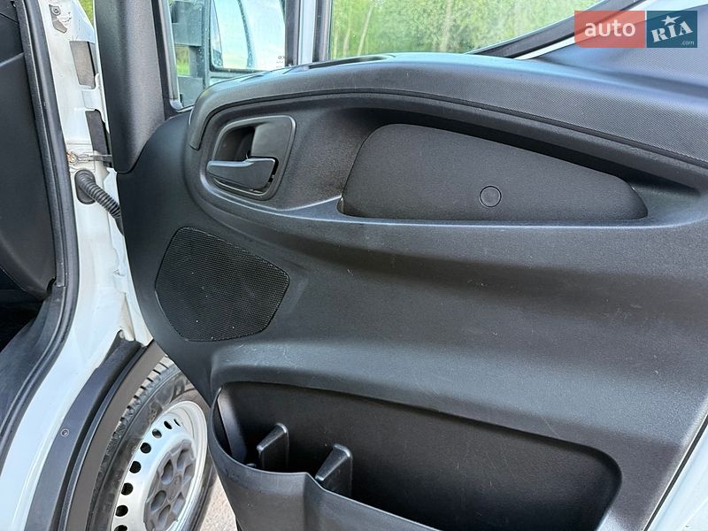 Грузовой фургон Iveco Daily 2016 в Трускавце