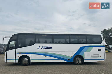 Туристичний / Міжміський автобус Iveco EuroCargo 2009 в Чернівцях