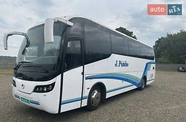 Туристичний / Міжміський автобус Iveco EuroCargo 2009 в Чернівцях