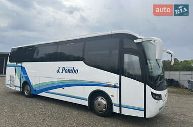 Туристичний / Міжміський автобус Iveco EuroCargo 2009 в Чернівцях